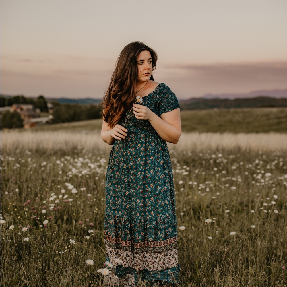 Meet your Posher, Abbey